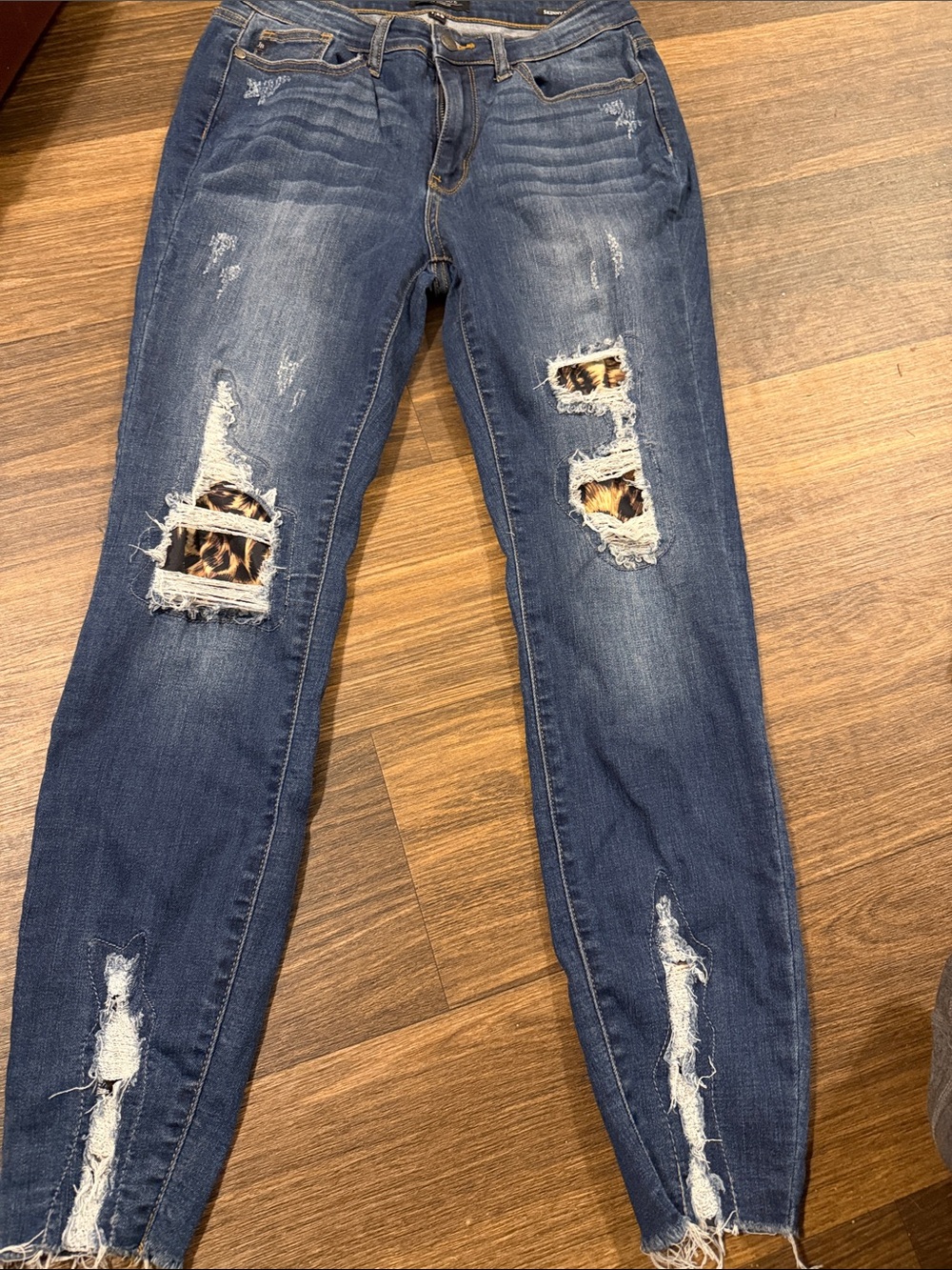 Dark Blue Distressed Women's Jeans with Leopard Patch Judy Blue 7/28